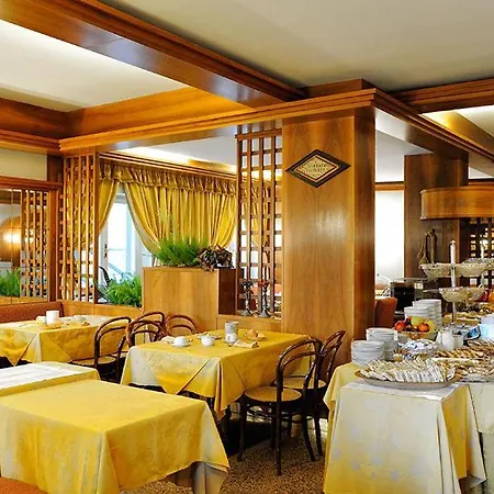 Hotel Touring-3
